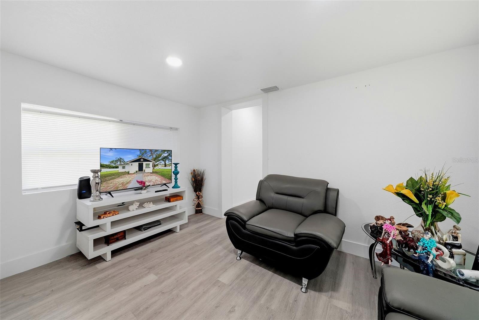 10124 N HYACINTH AVE — photo 15