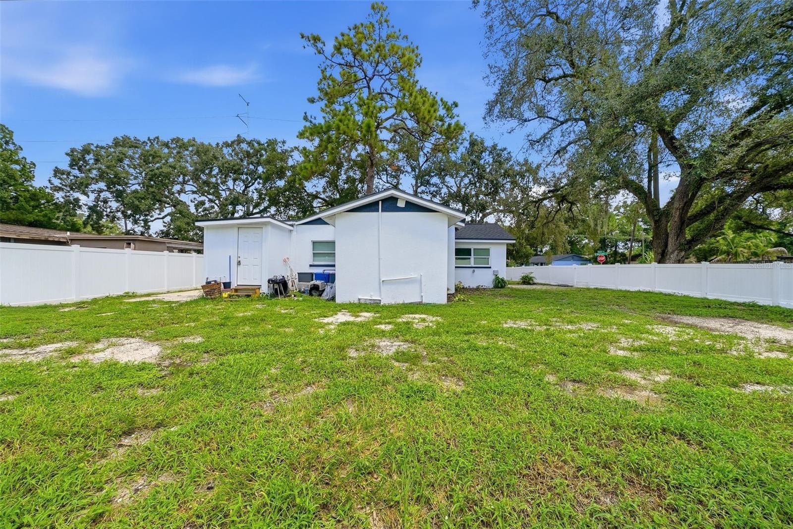 10124 N HYACINTH AVE — photo 33