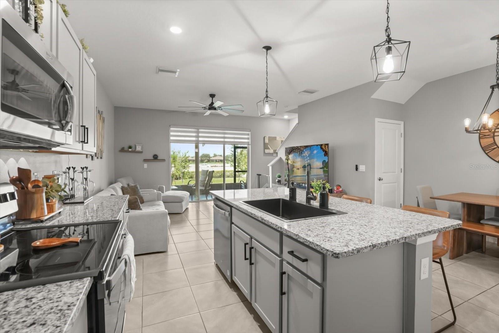 170 MANGROVE SHADE CIR — photo 9
