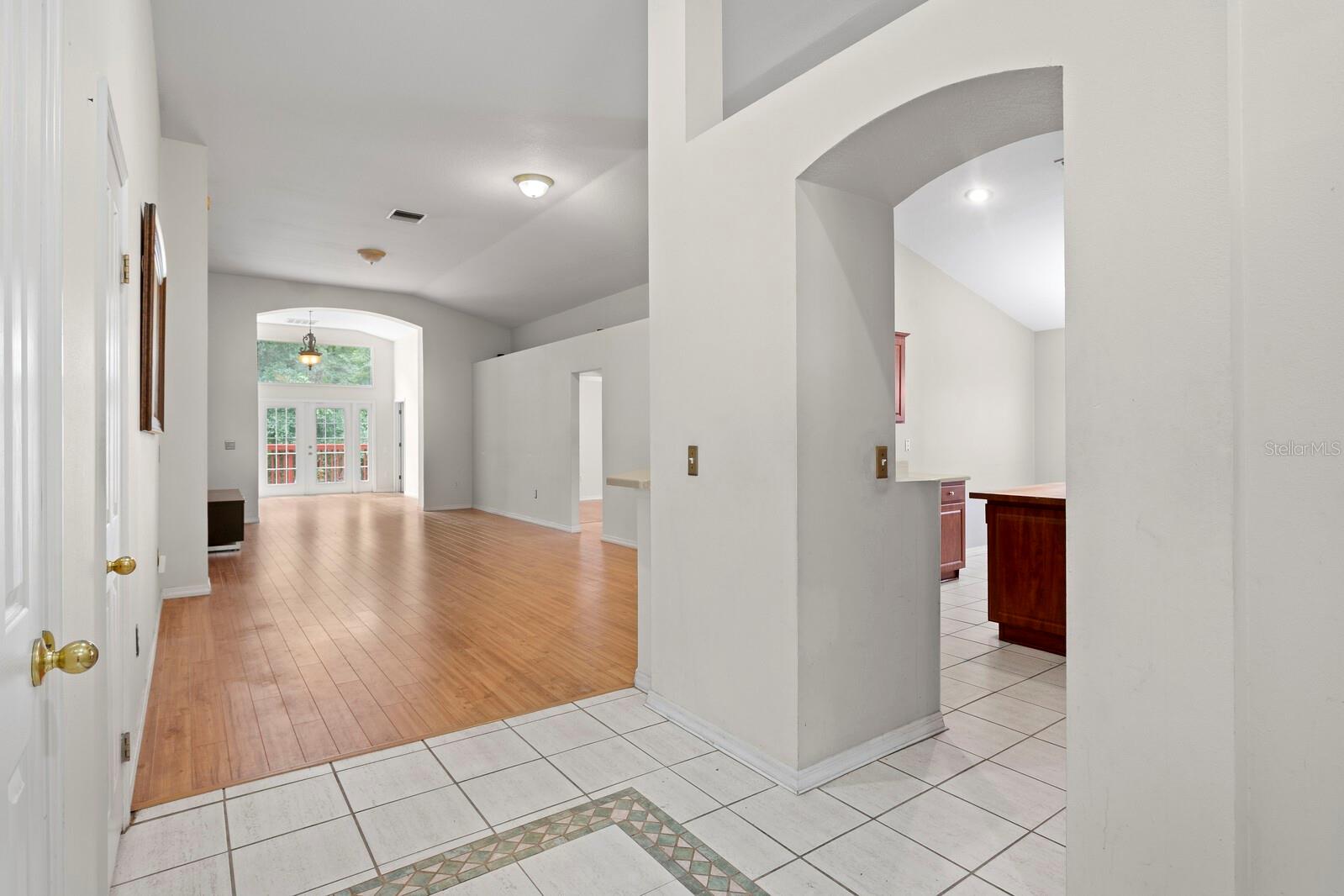 10420 SPRINGROSE DR — photo 2