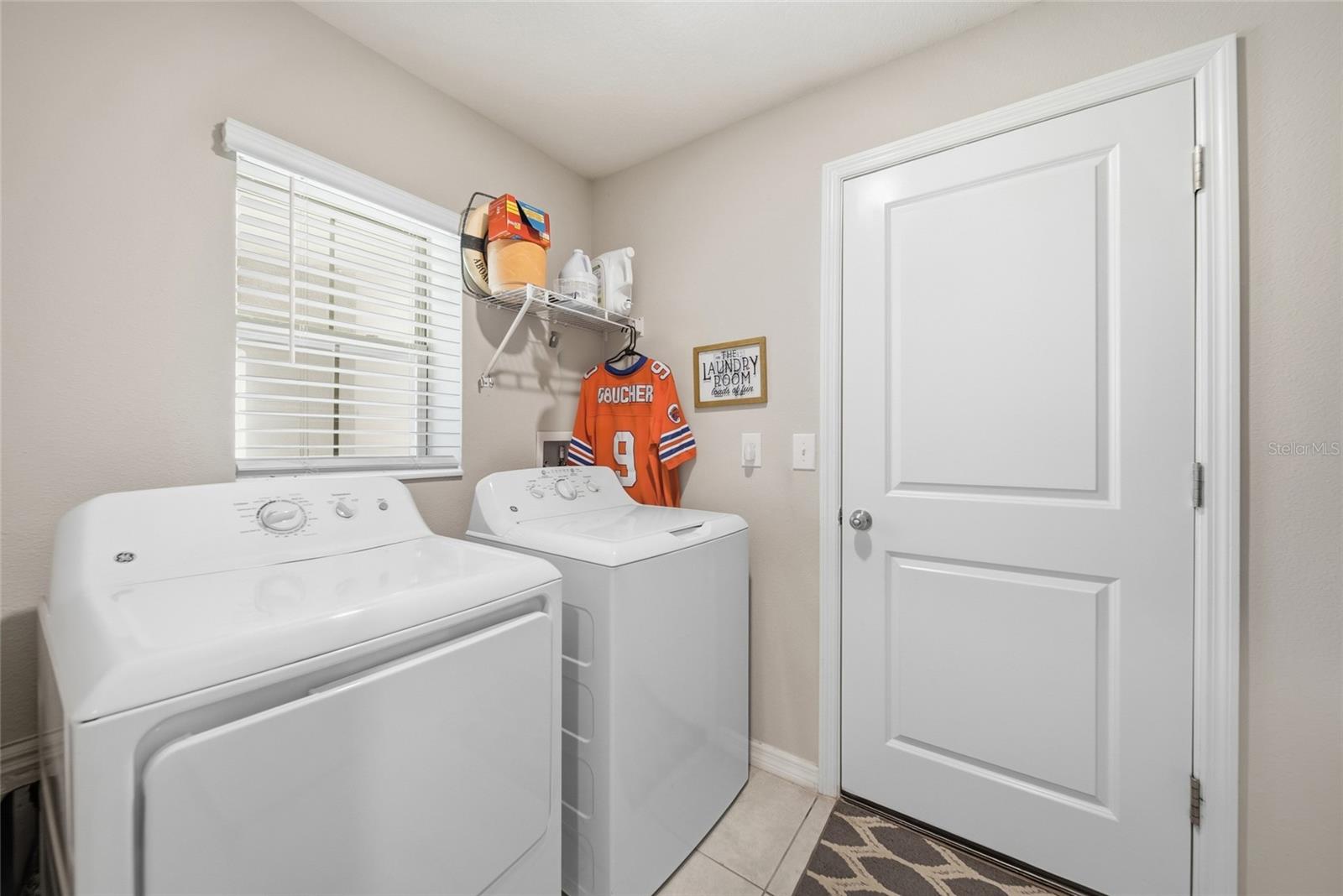 1681 FRED IVES ST — photo 22
