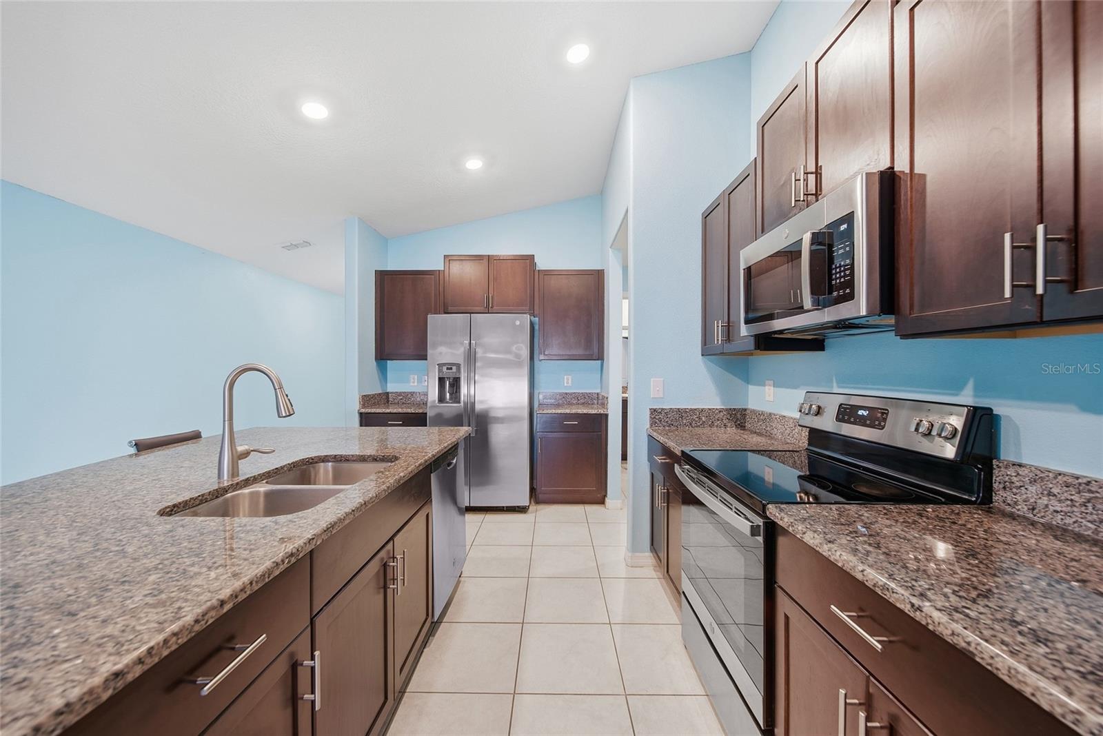 1681 FRED IVES ST — photo 9