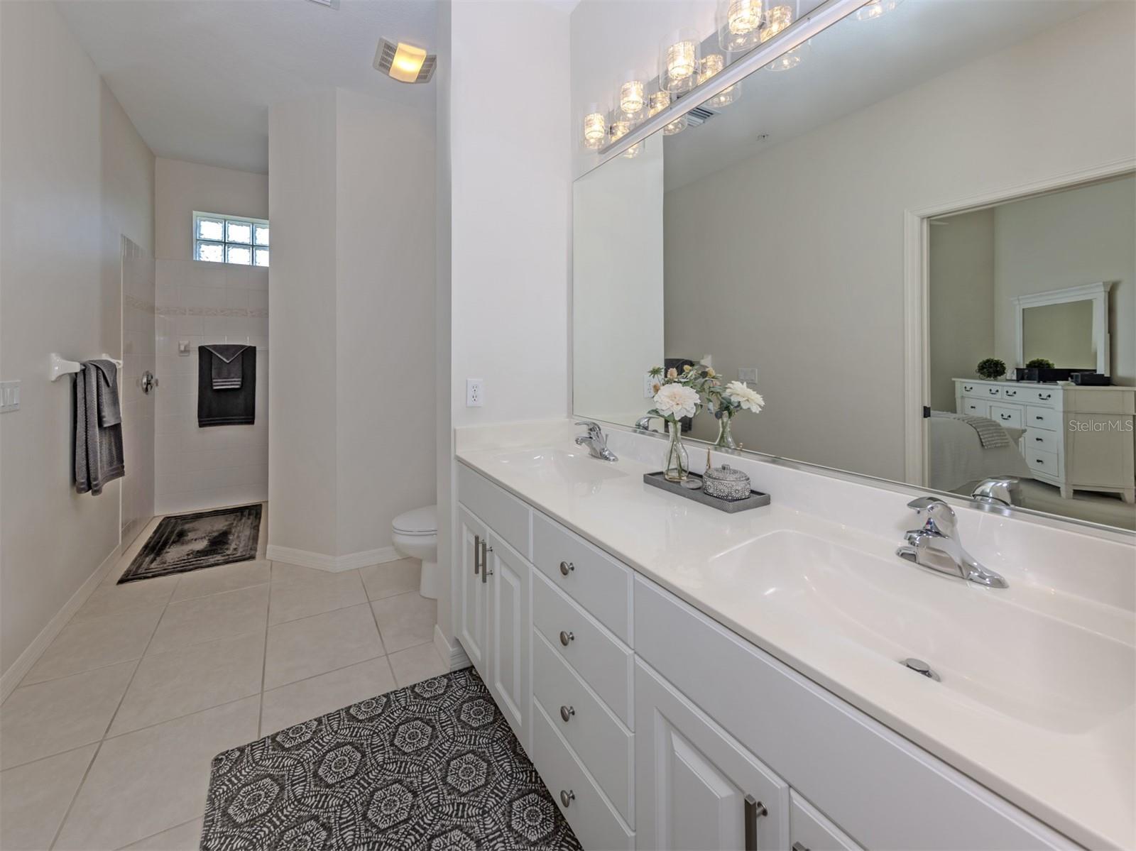 107 WOODBRIDGE DR #202 — photo 15