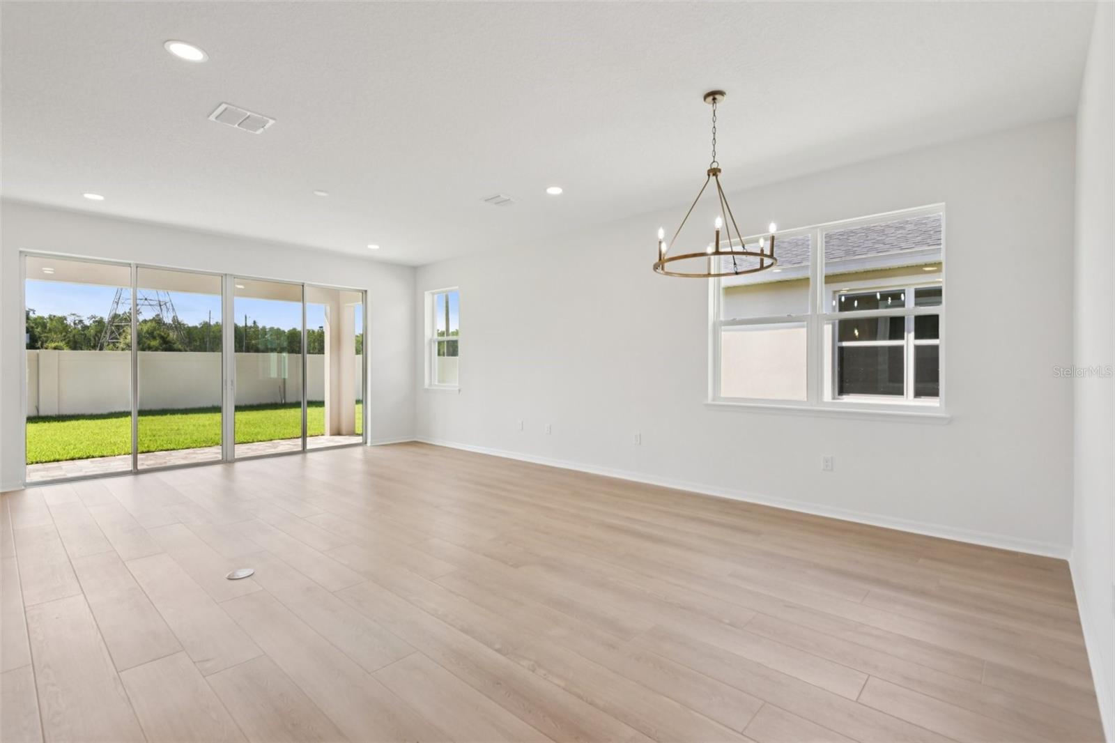 10667 STEINAHATCHEE LN — photo 4