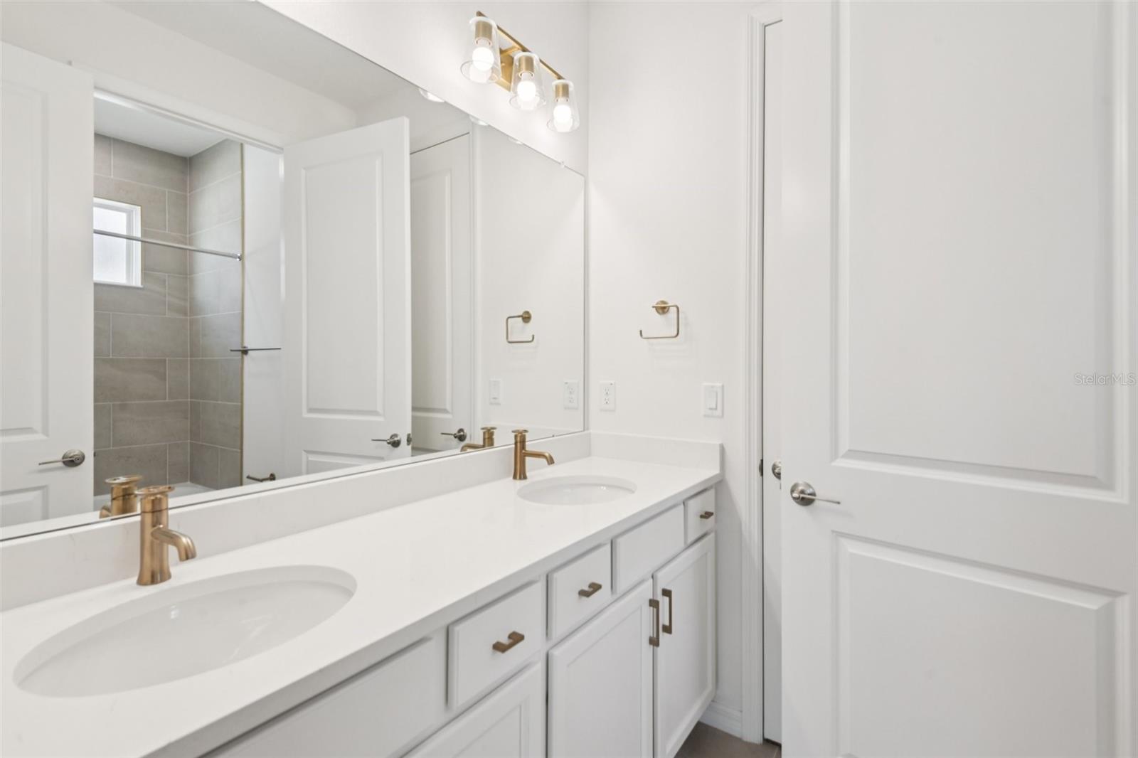 10667 STEINAHATCHEE LN — photo 23