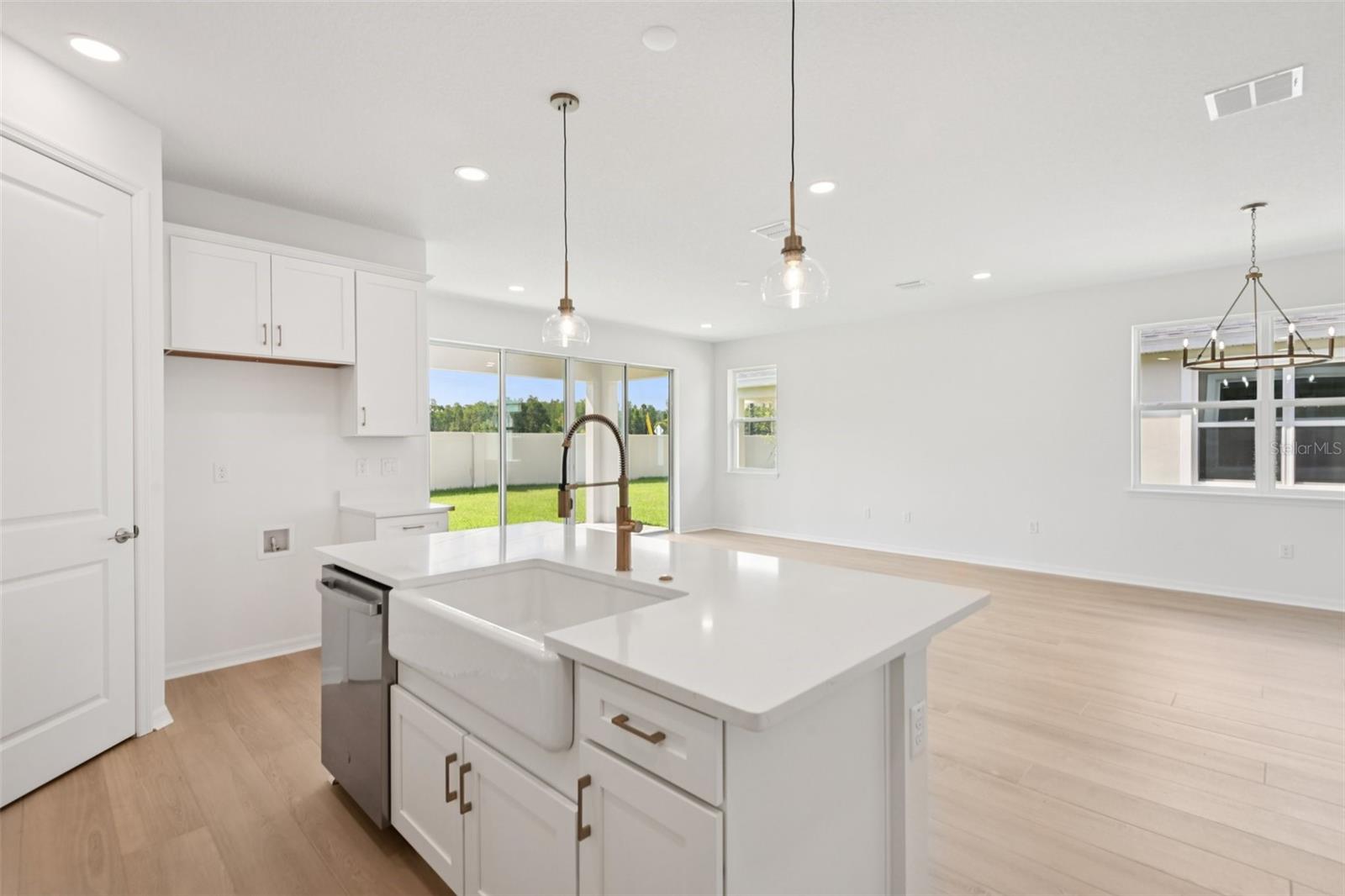 10667 STEINAHATCHEE LN — photo 17