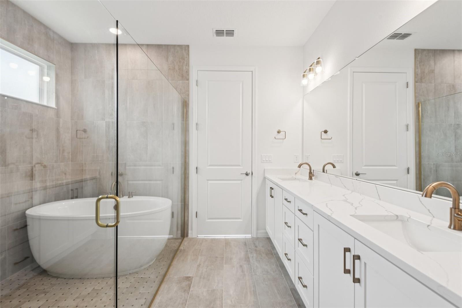 10667 STEINAHATCHEE LN — photo 36