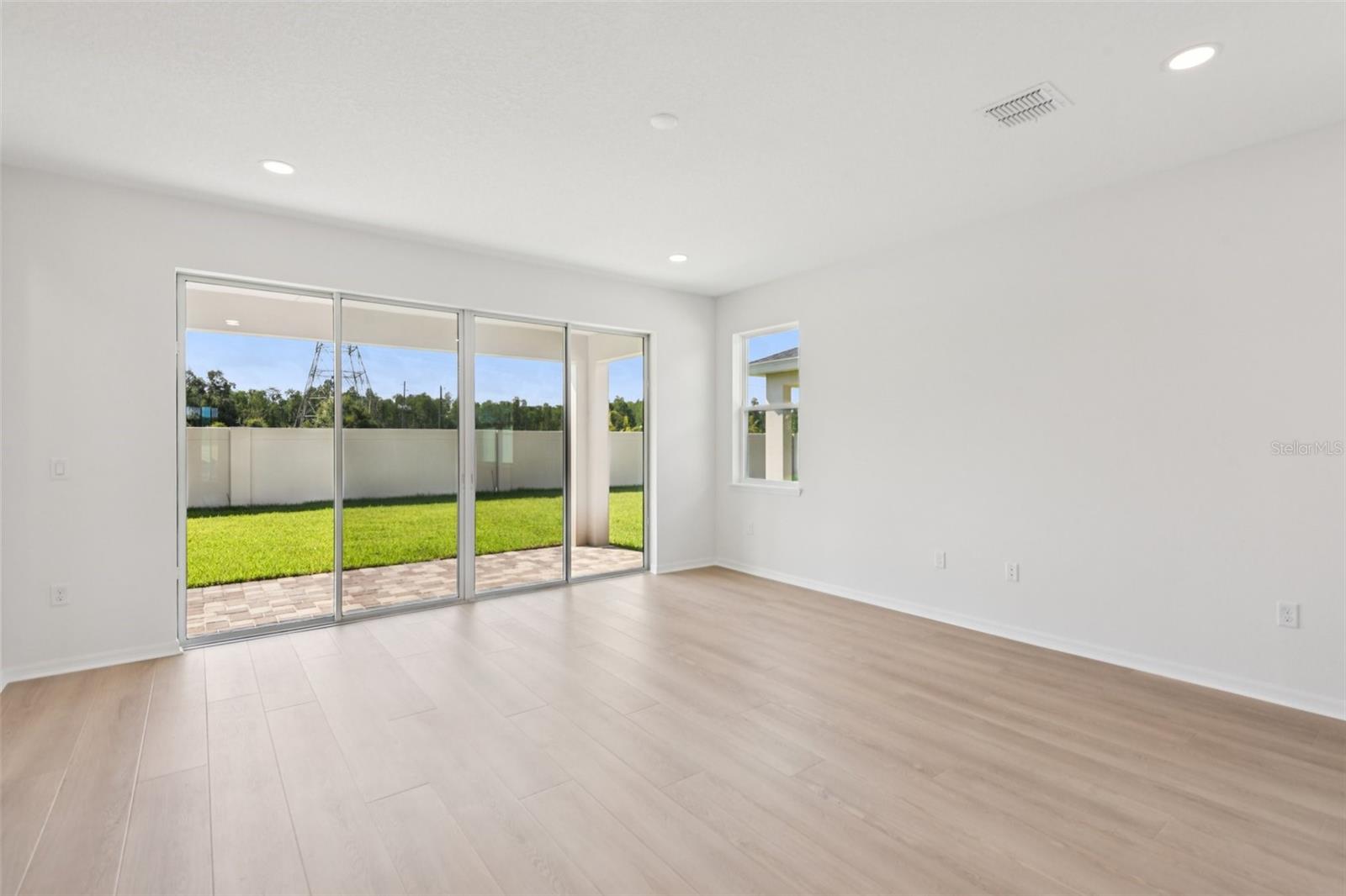10667 STEINAHATCHEE LN — photo 8