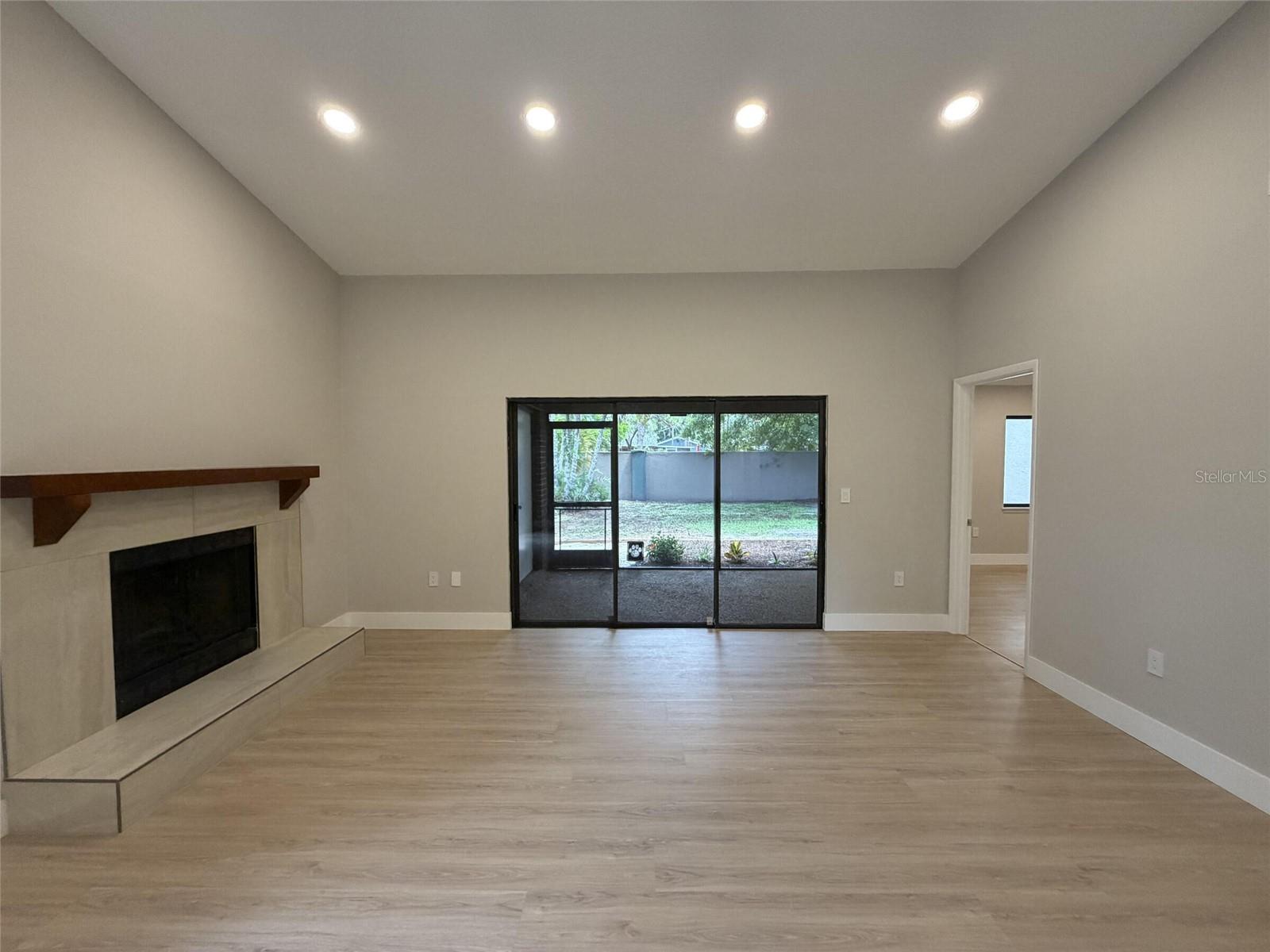971 SUNRIDGE DR #110 — photo 3