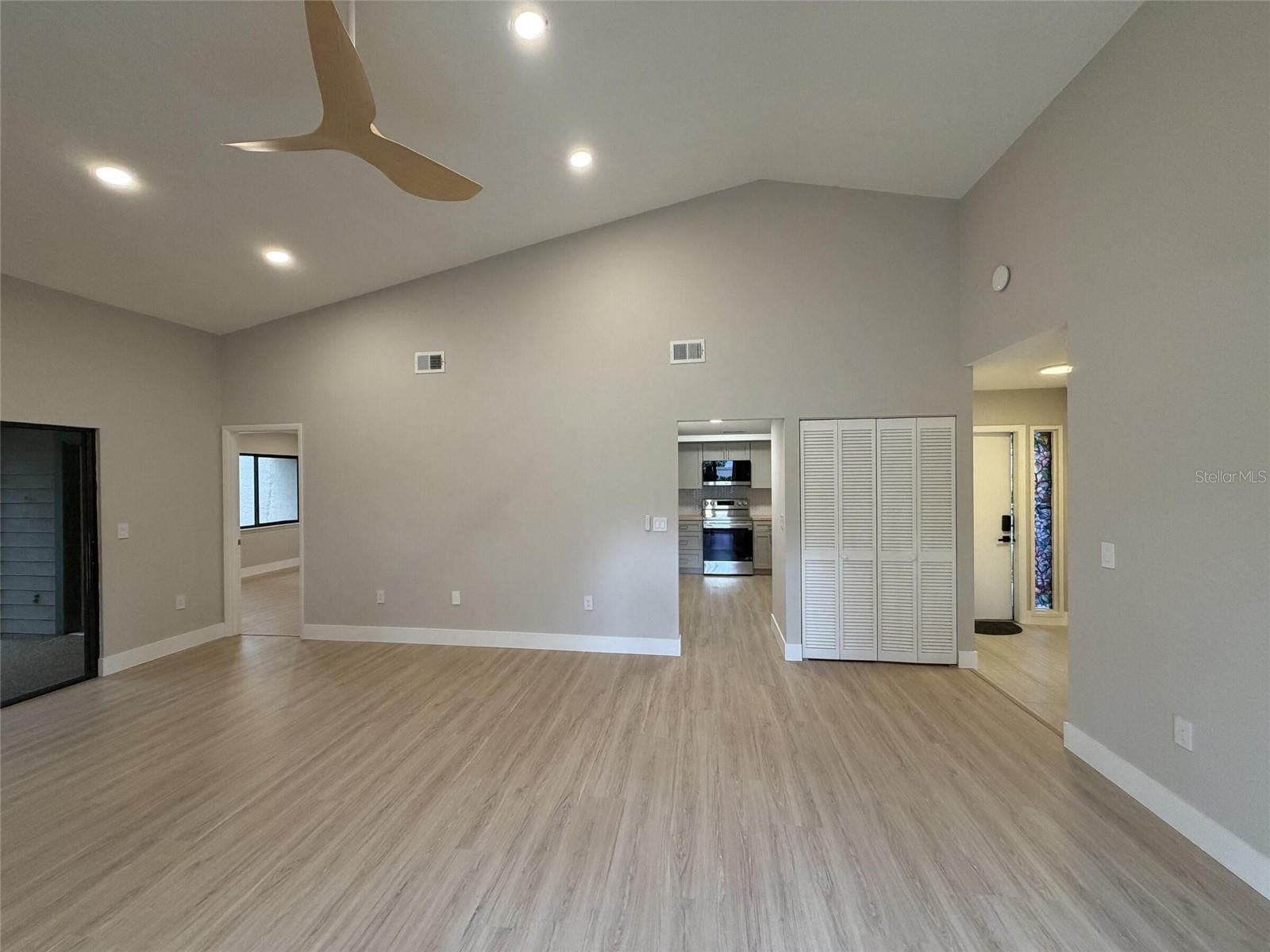 971 SUNRIDGE DR #110 — photo 4