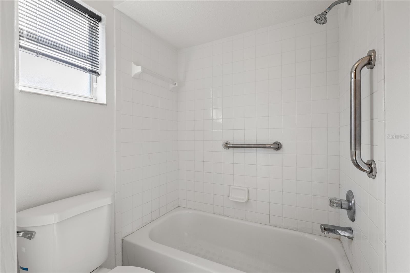 2612 E 9TH AVE — photo 26