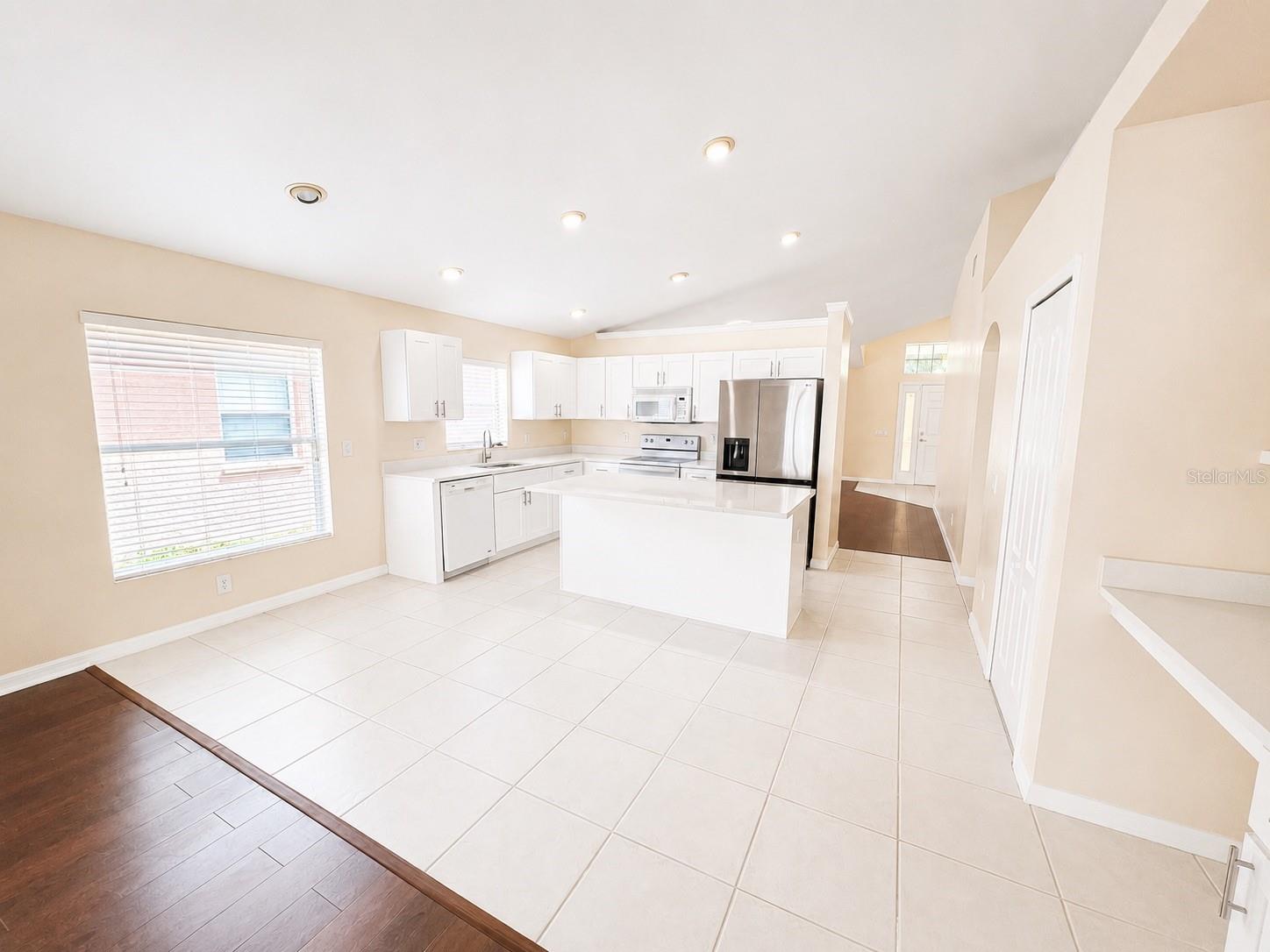 3207 CLOVER BLOSSOM CIR — photo 9