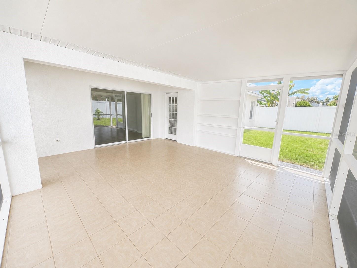 3207 CLOVER BLOSSOM CIR — photo 12