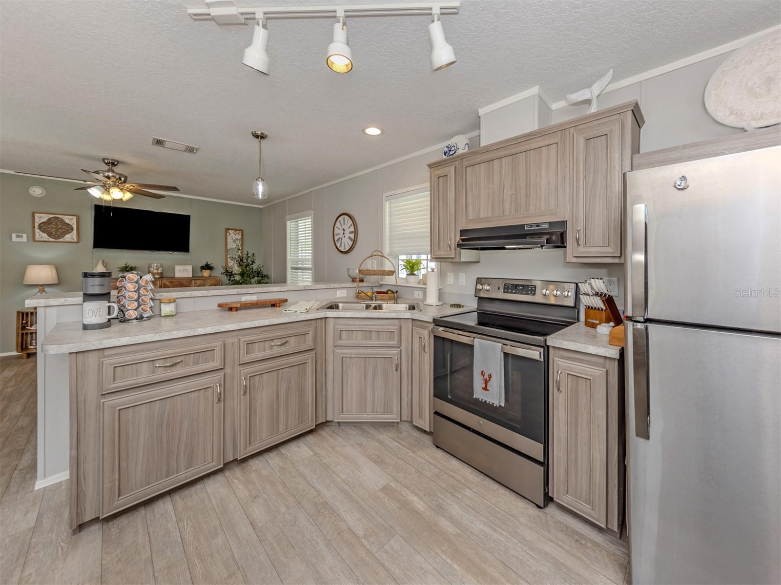 6824 HAAWI CT — photo 20