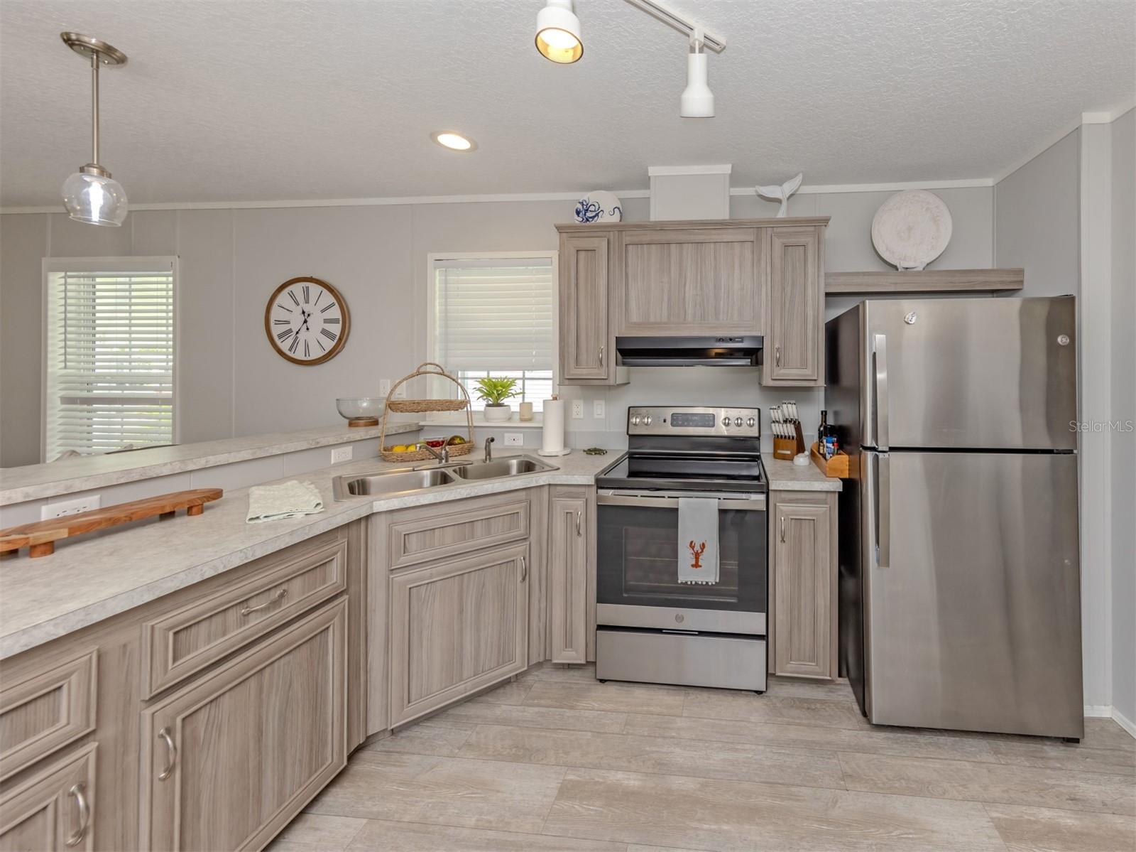 6824 HAAWI CT — photo 21