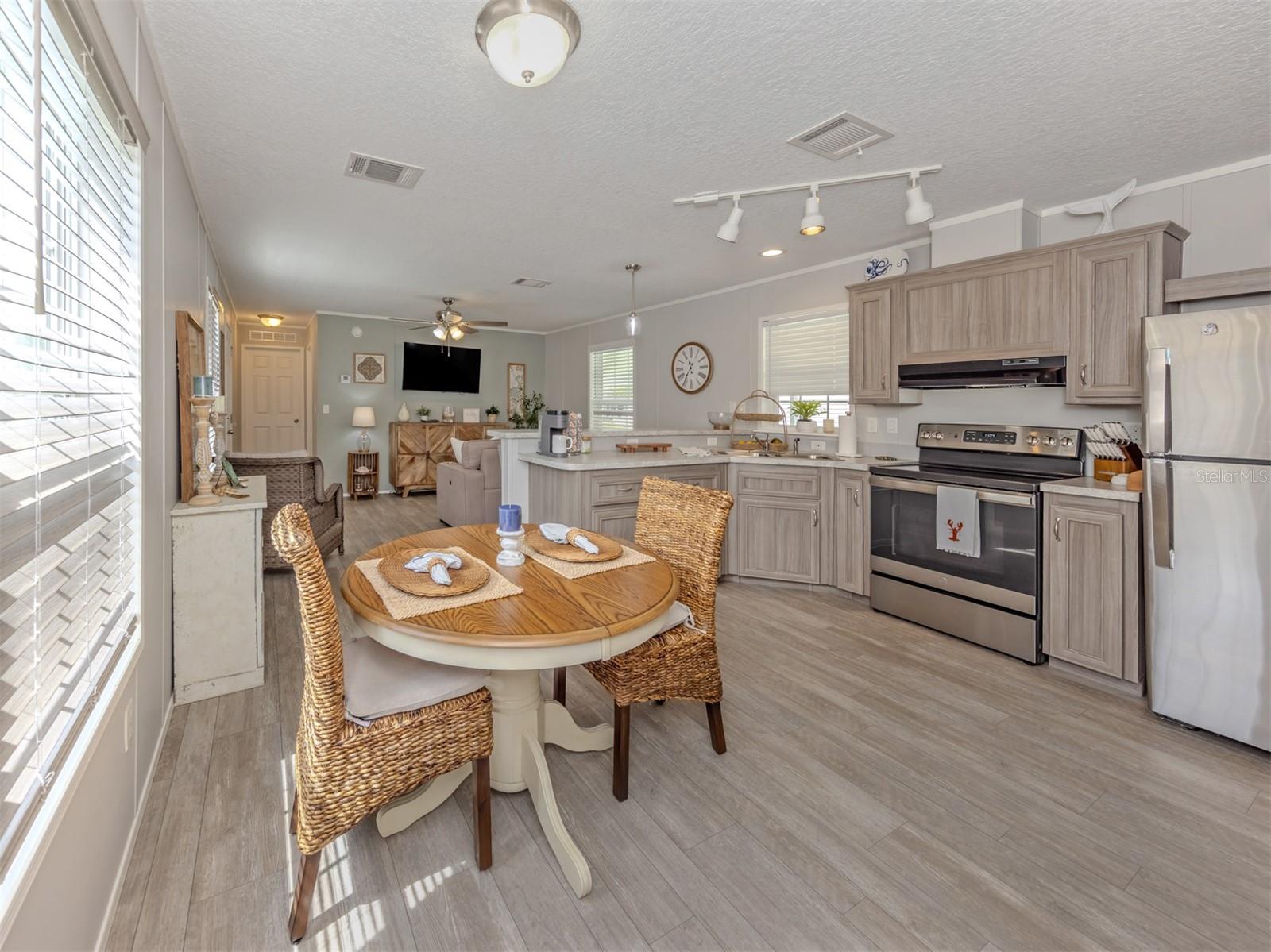 6824 HAAWI CT — photo 15