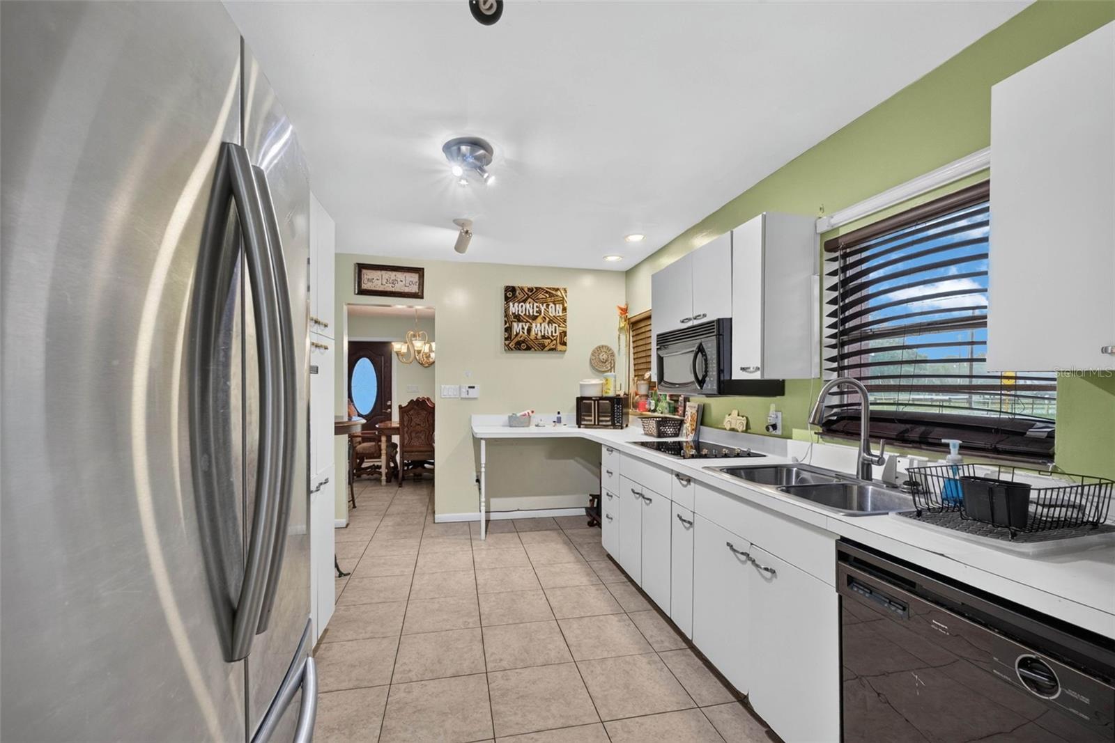 1302 E SLIGH AVE — photo 7