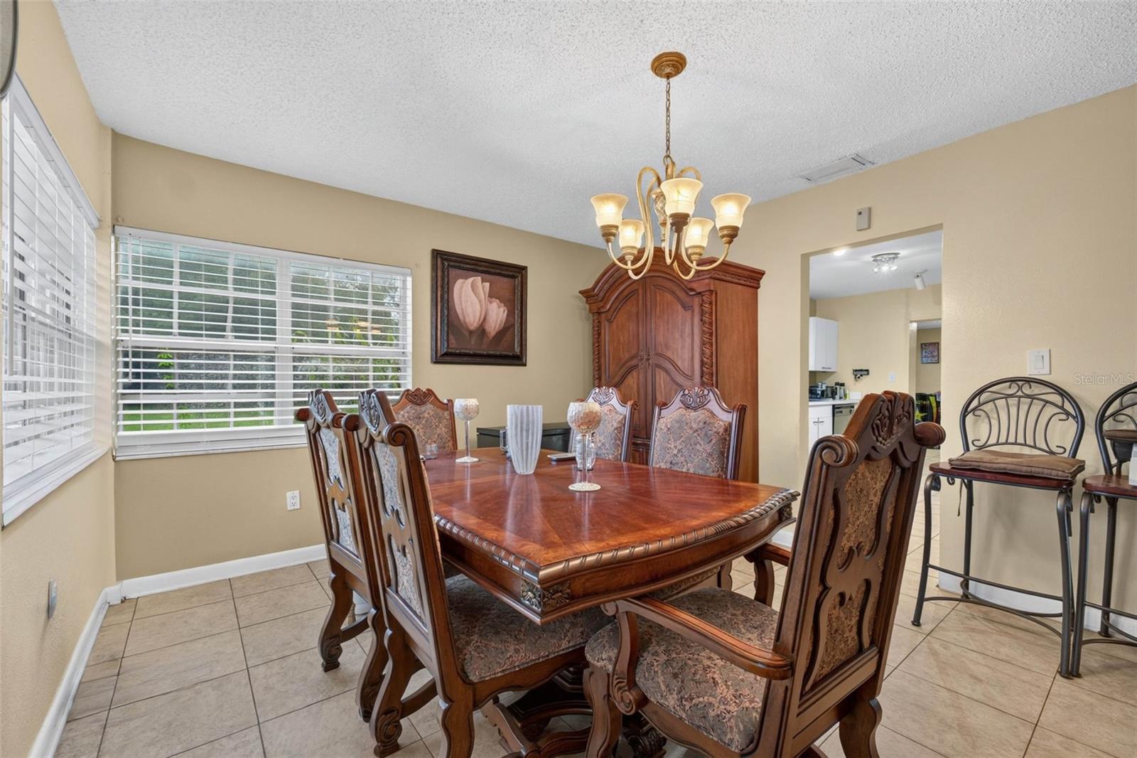 1302 E SLIGH AVE — photo 4