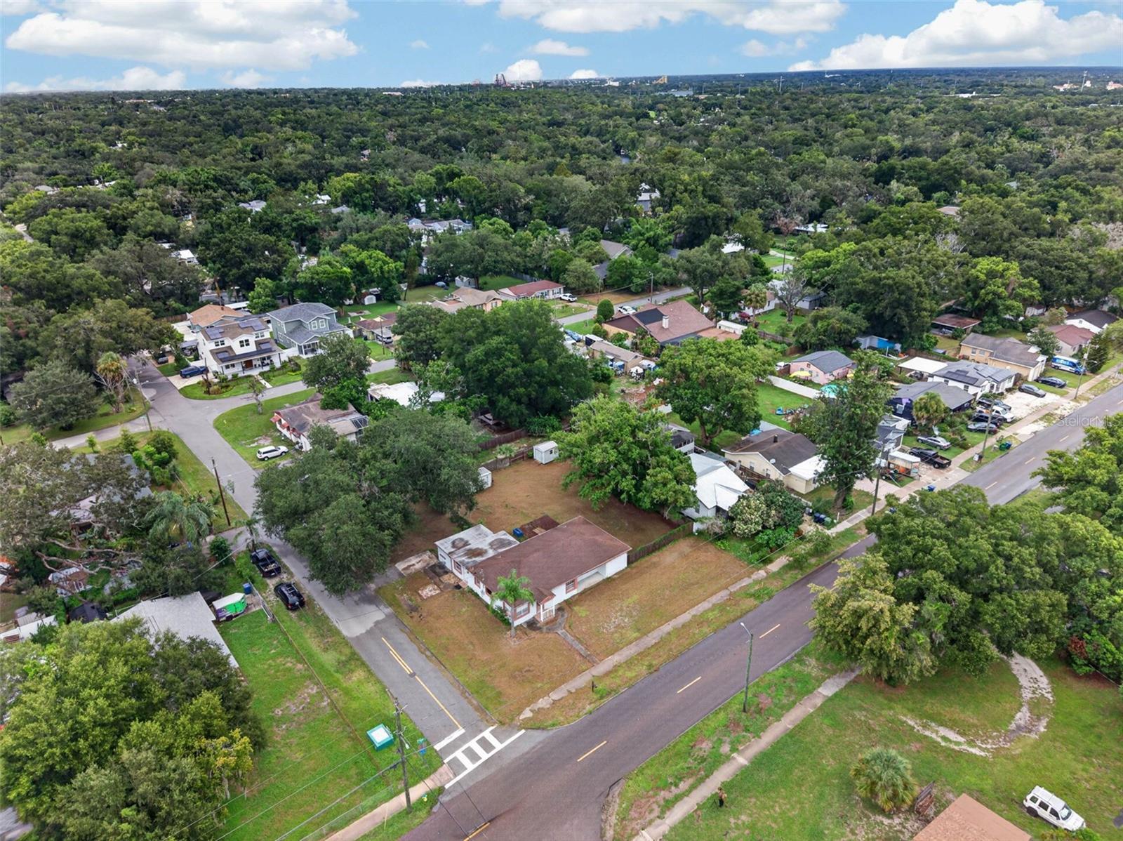 1302 E SLIGH AVE — photo 54