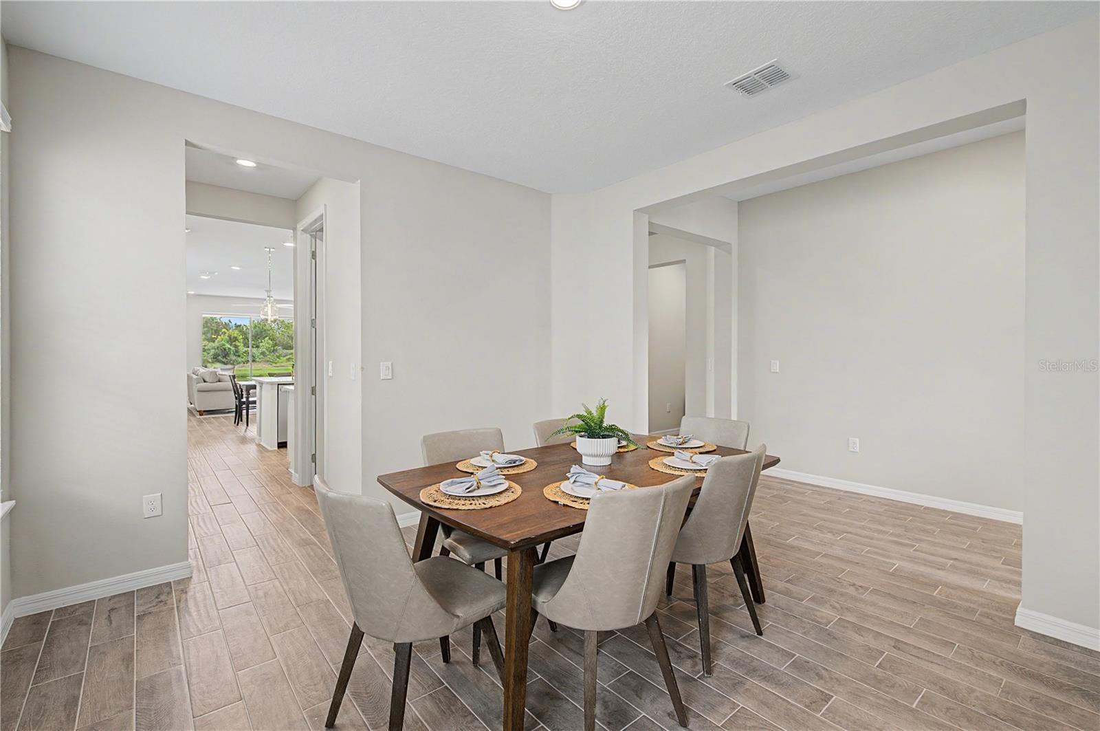 10938 FIELDSTONE DR — photo 4