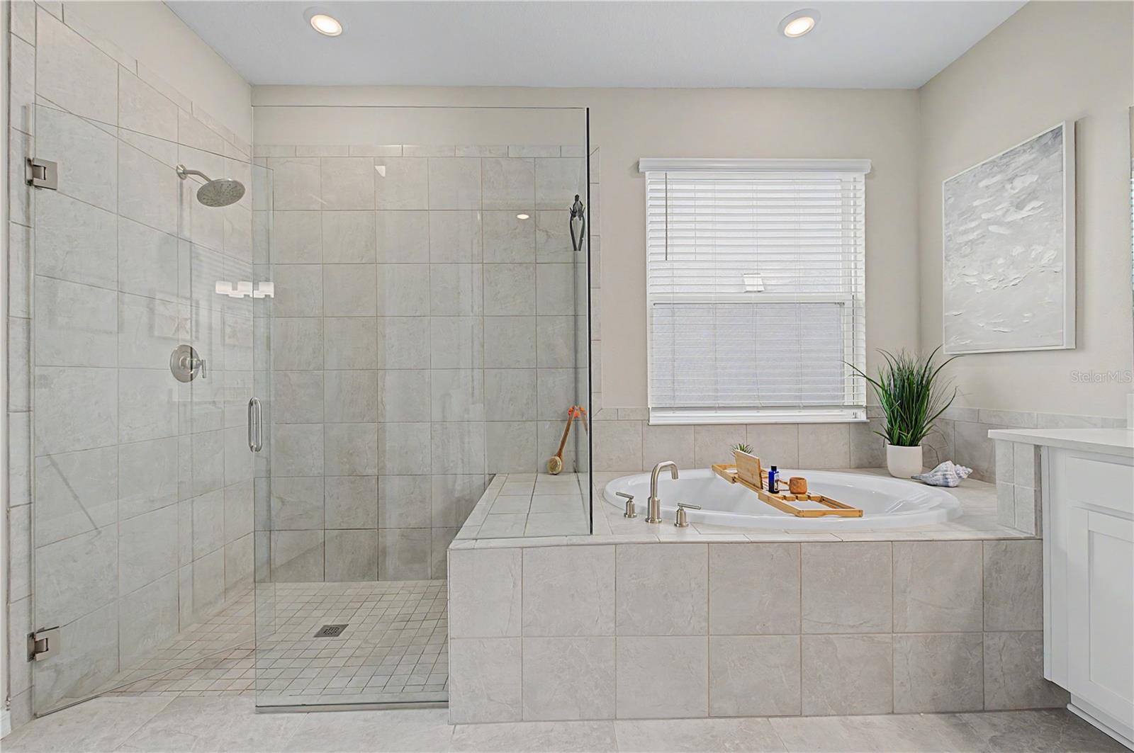 10938 FIELDSTONE DR — photo 10