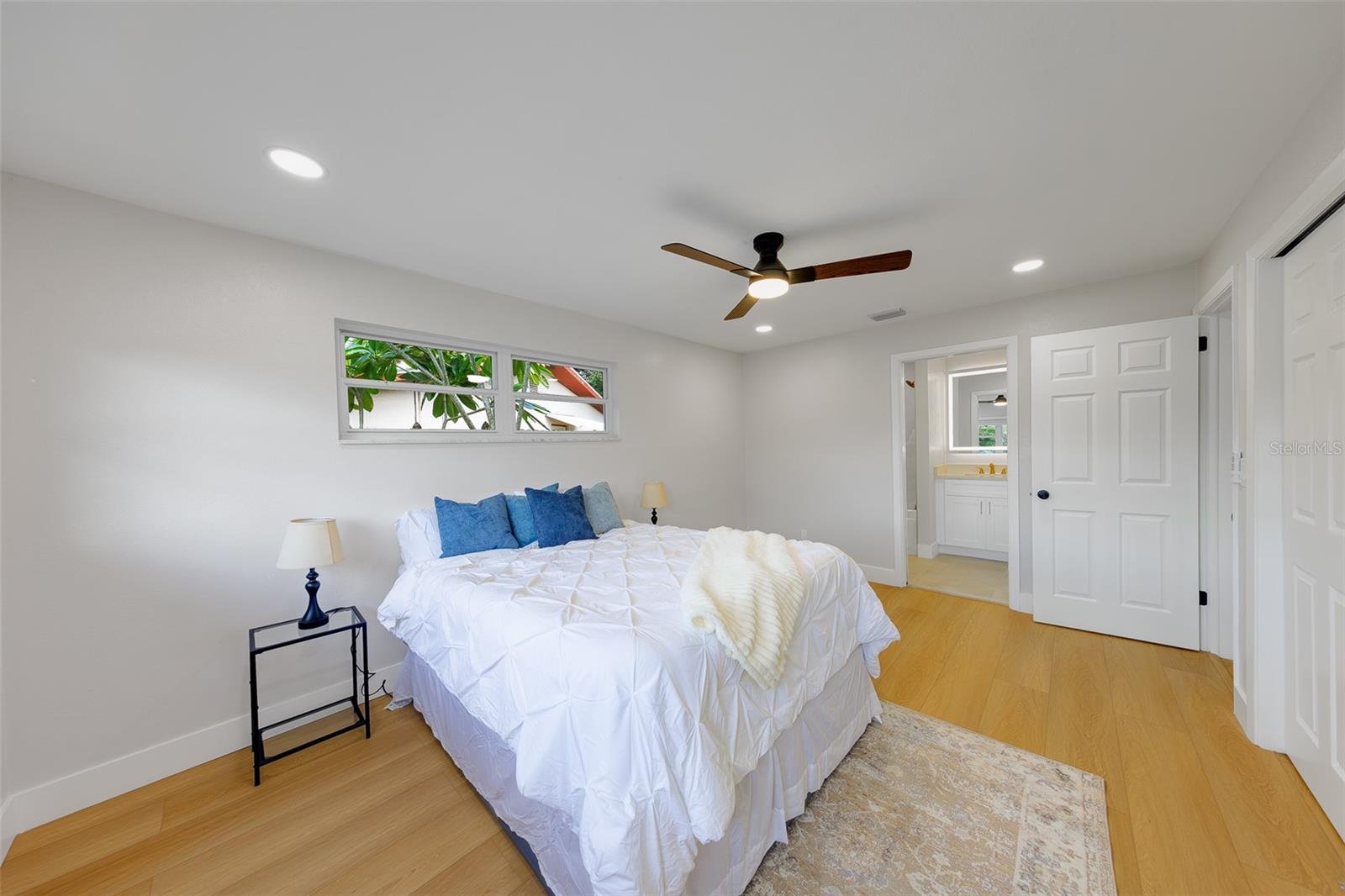 471 SIERRA CIR E — photo 34