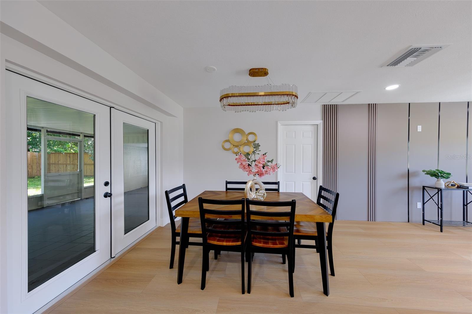 471 SIERRA CIR E — photo 9
