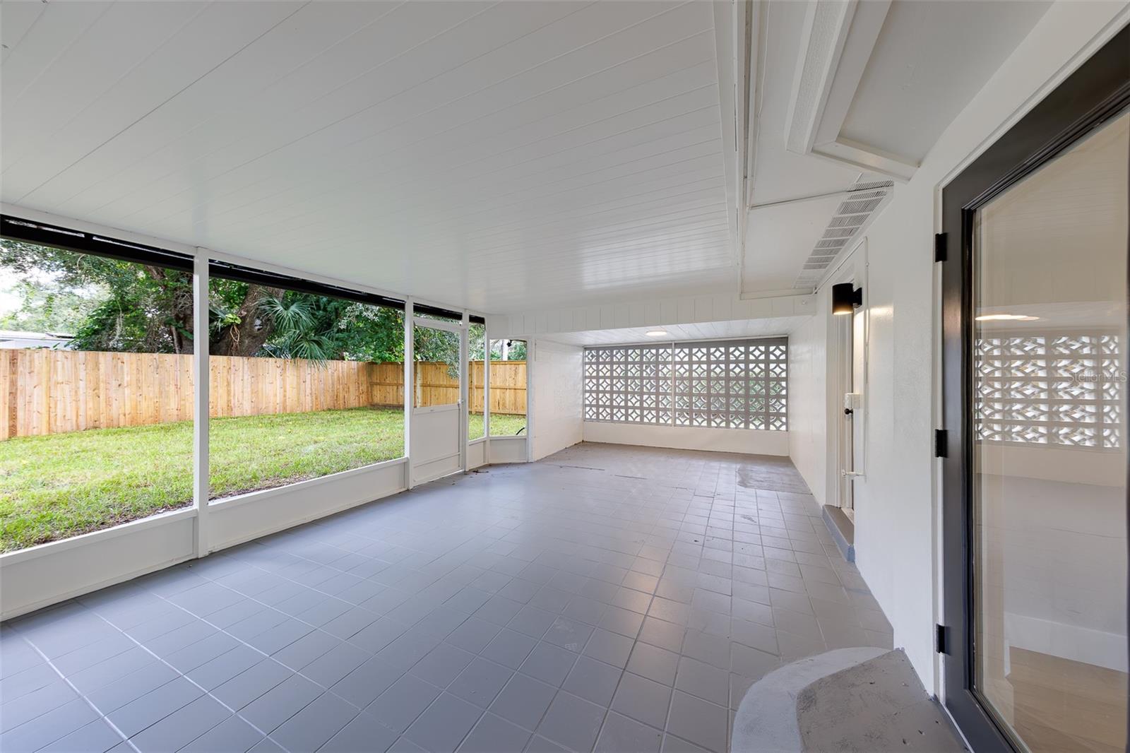 471 SIERRA CIR E — photo 44