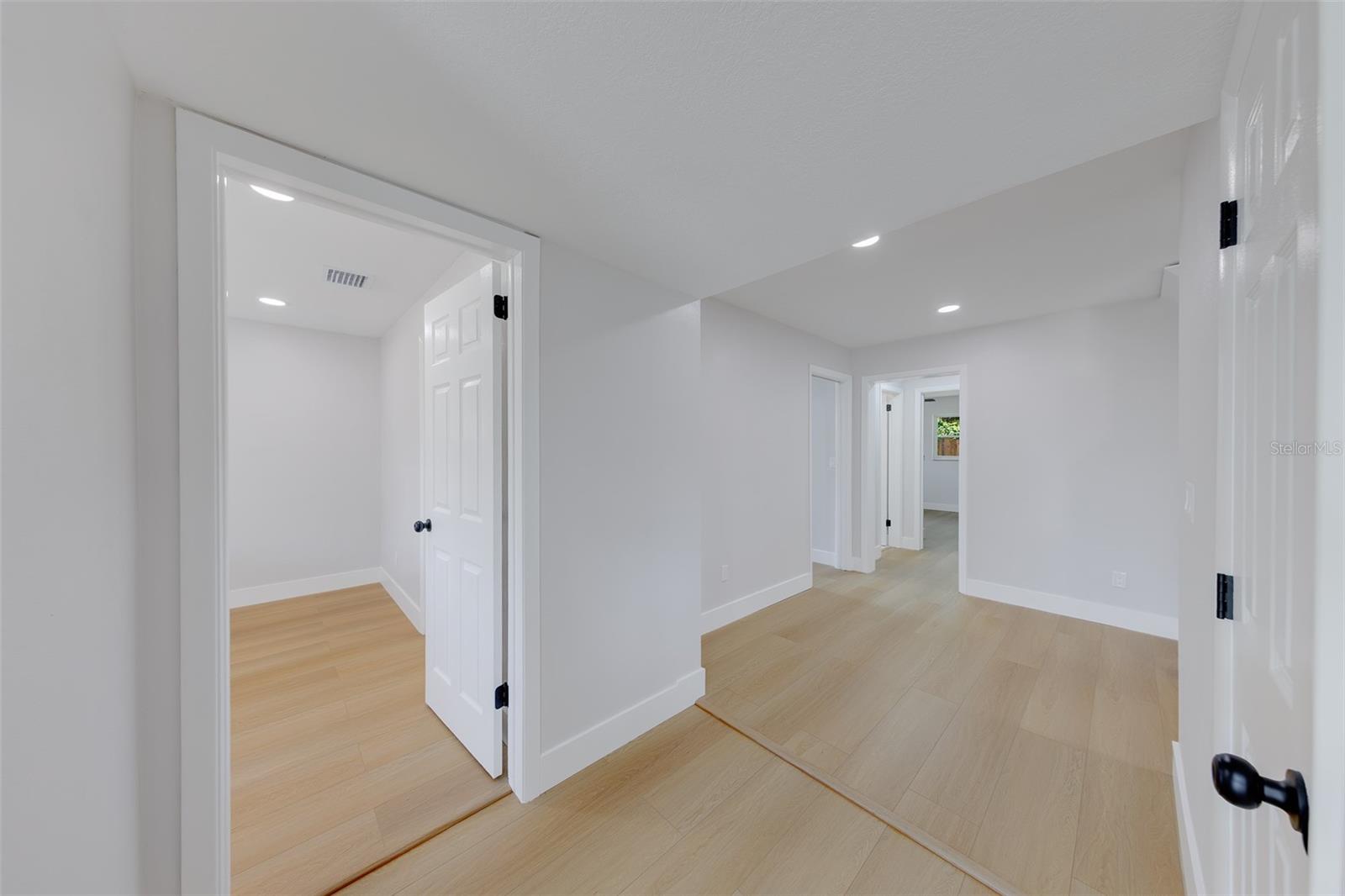 471 SIERRA CIR E — photo 38