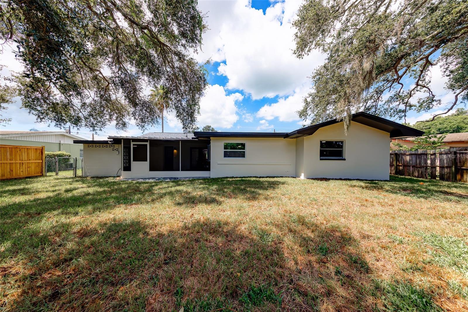 471 SIERRA CIR E — photo 49