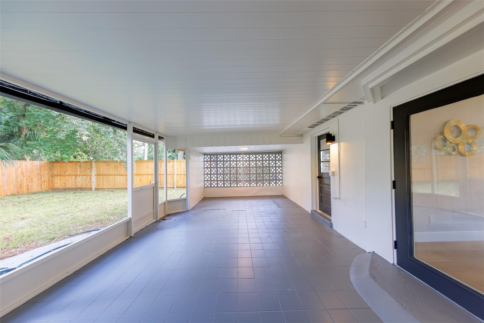 471 SIERRA CIR E — photo 43