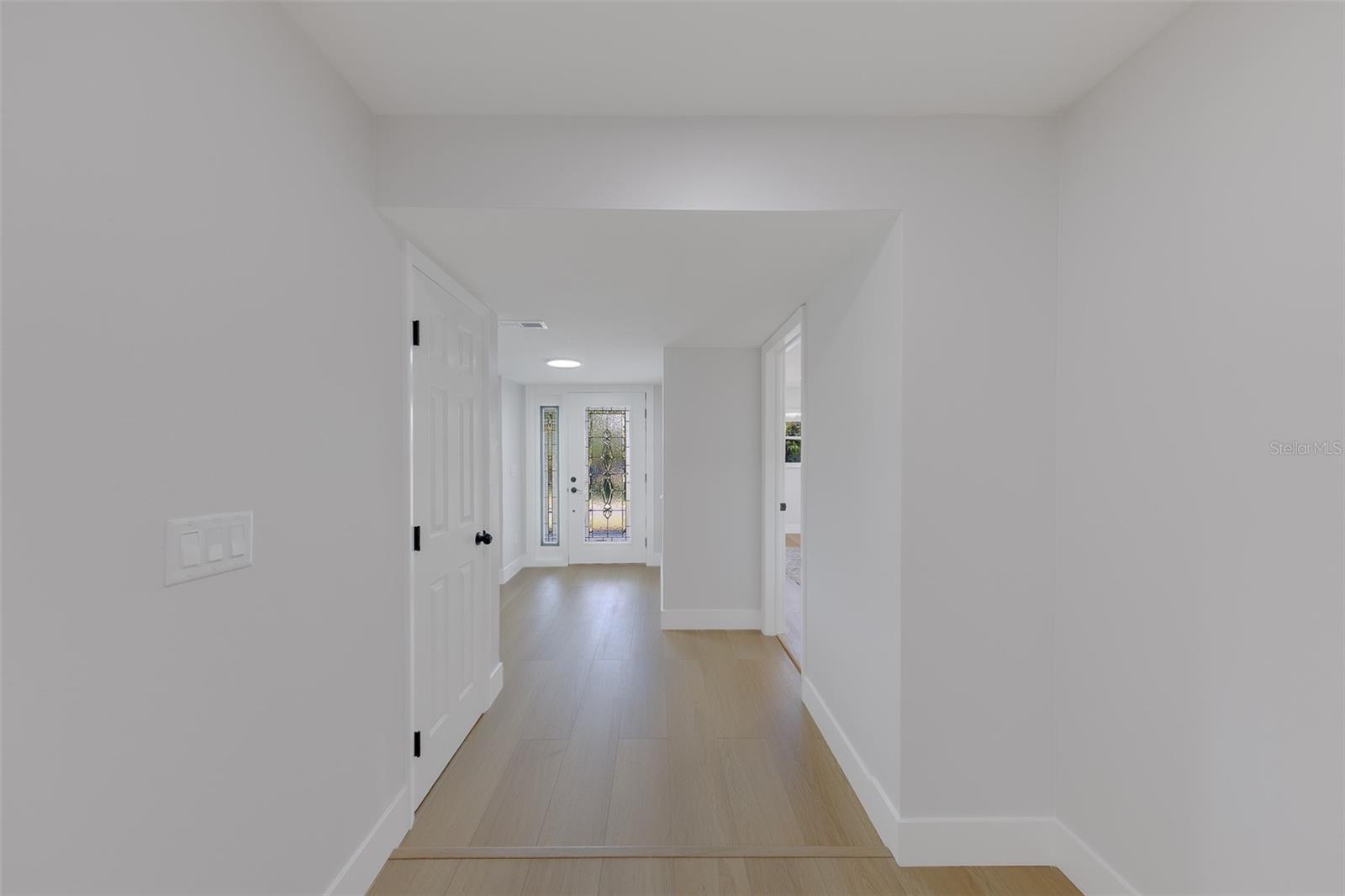 471 SIERRA CIR E — photo 4