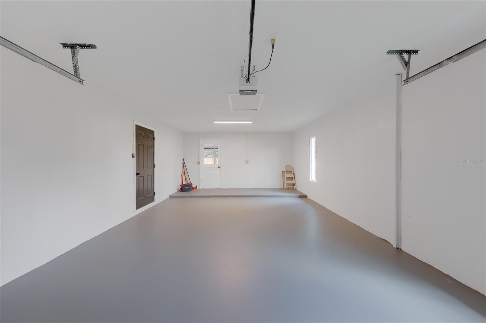 471 SIERRA CIR E — photo 42