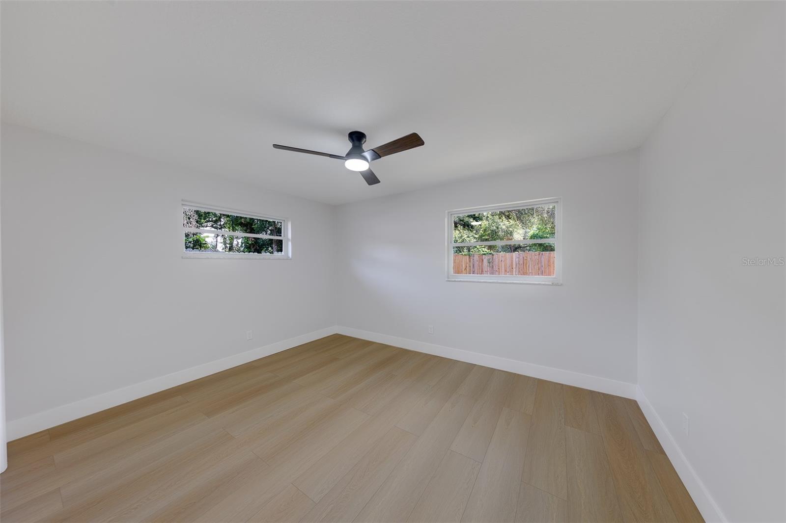 471 SIERRA CIR E — photo 21