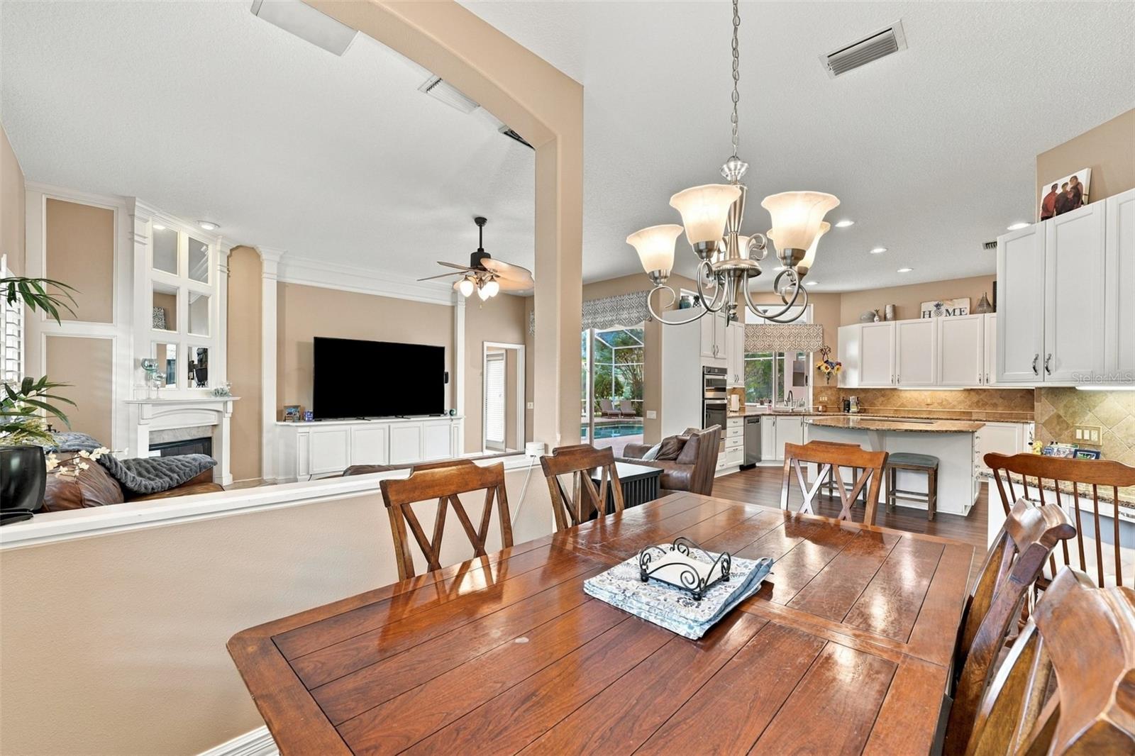 3921 ARLINGTON DR — photo 26