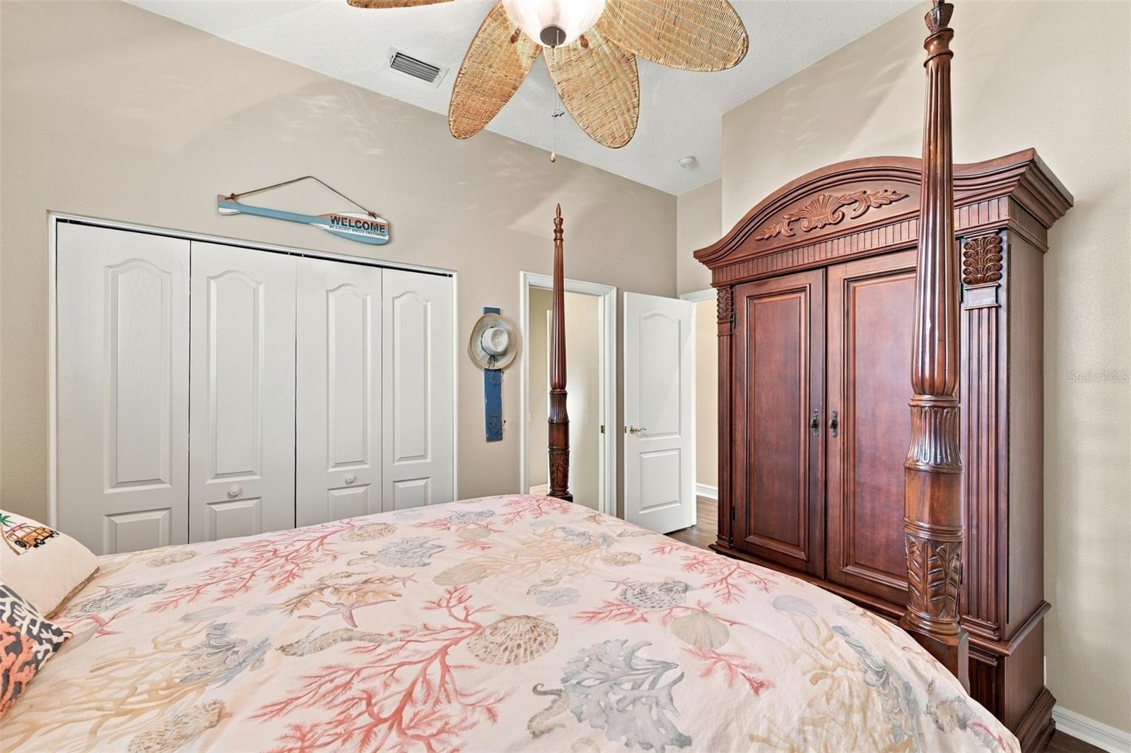 3921 ARLINGTON DR — photo 36