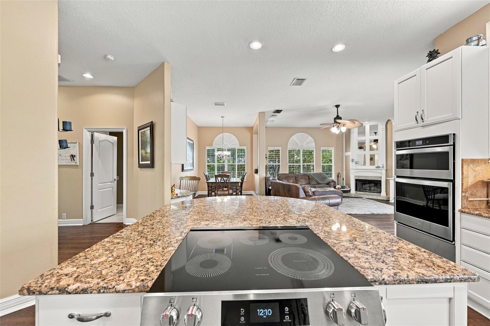 3921 ARLINGTON DR — photo 20