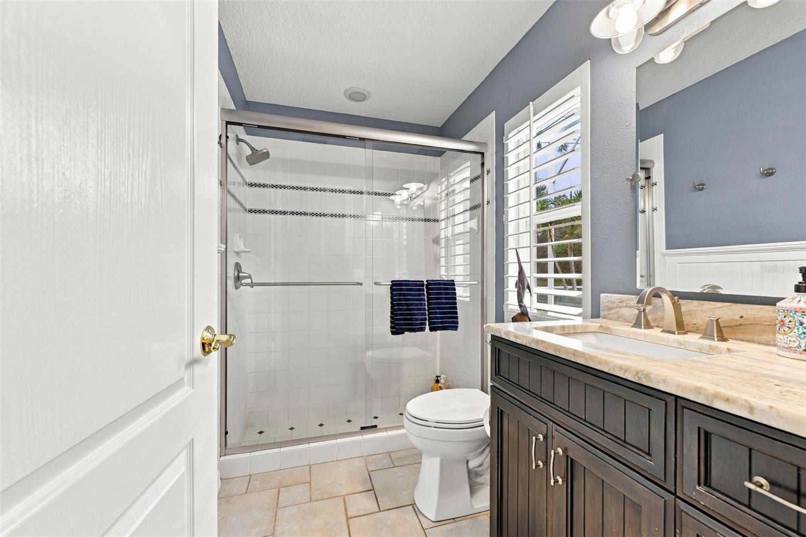 3921 ARLINGTON DR — photo 40