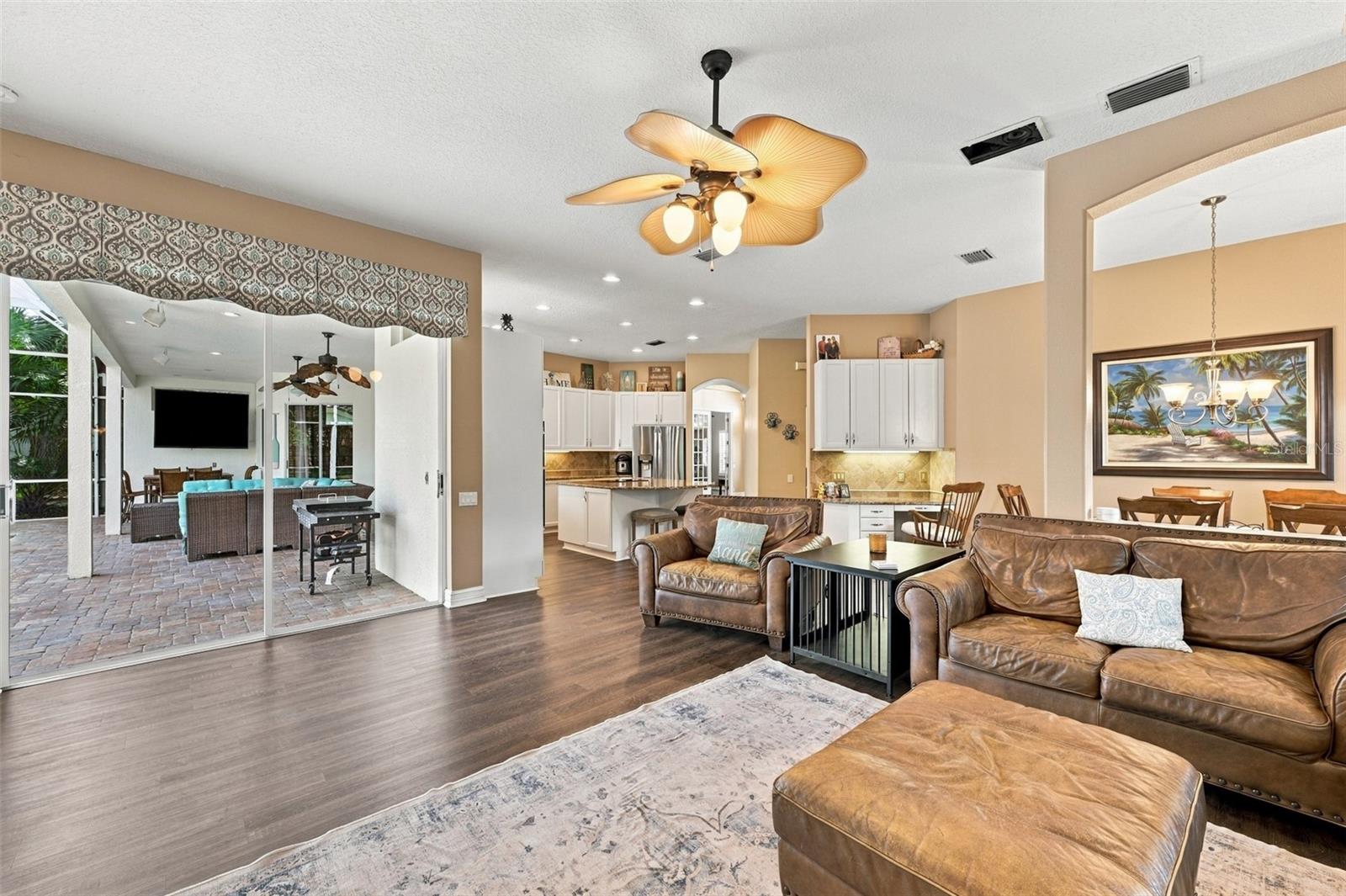 3921 ARLINGTON DR — photo 24