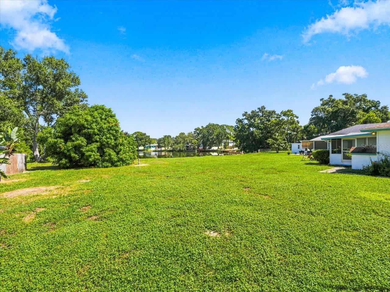 2242 CASA VISTA DR — photo 25
