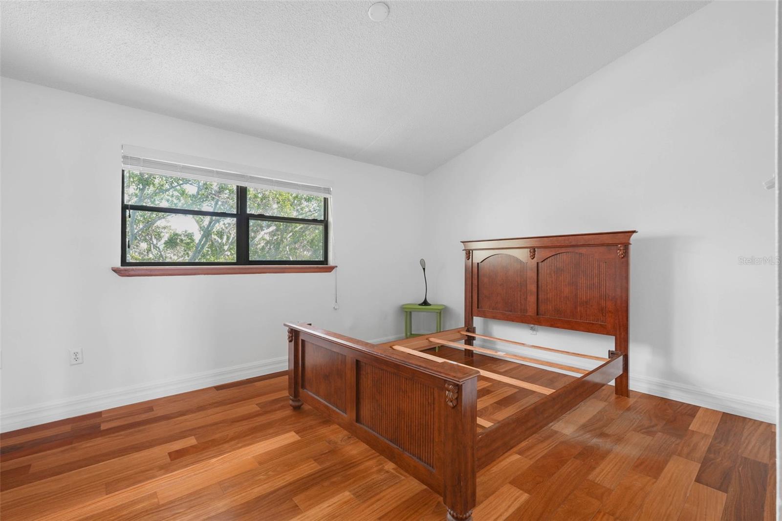 12140 CAPRI CIR S — photo 41