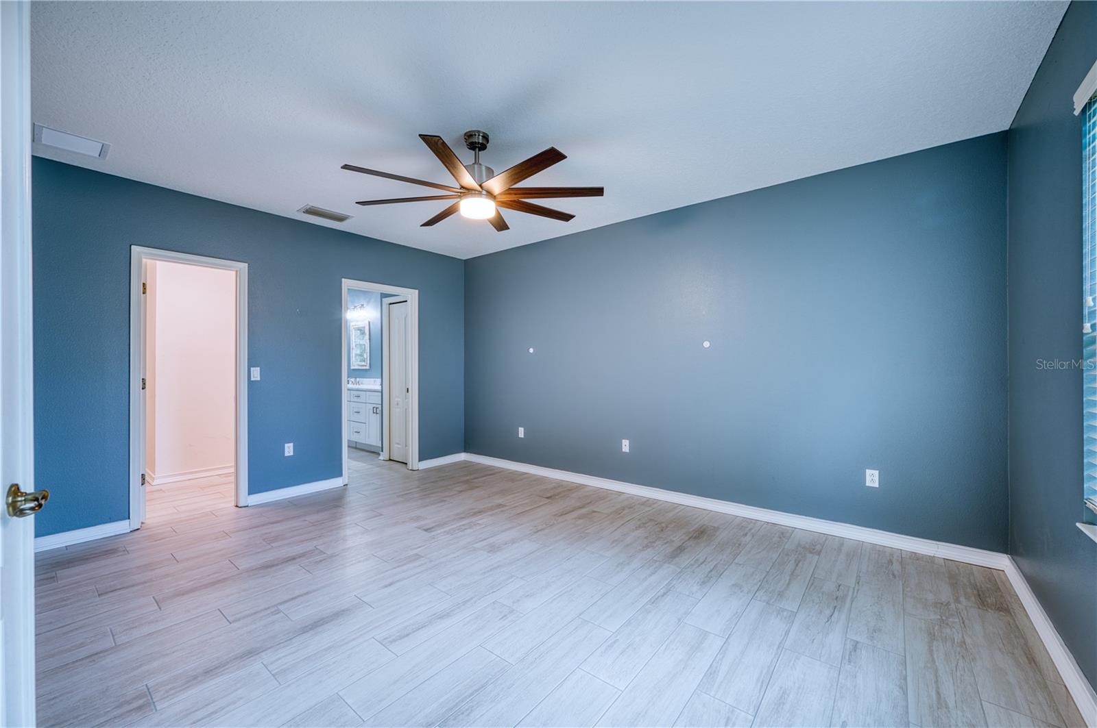 8392 E 47TH ST CIR — photo 19
