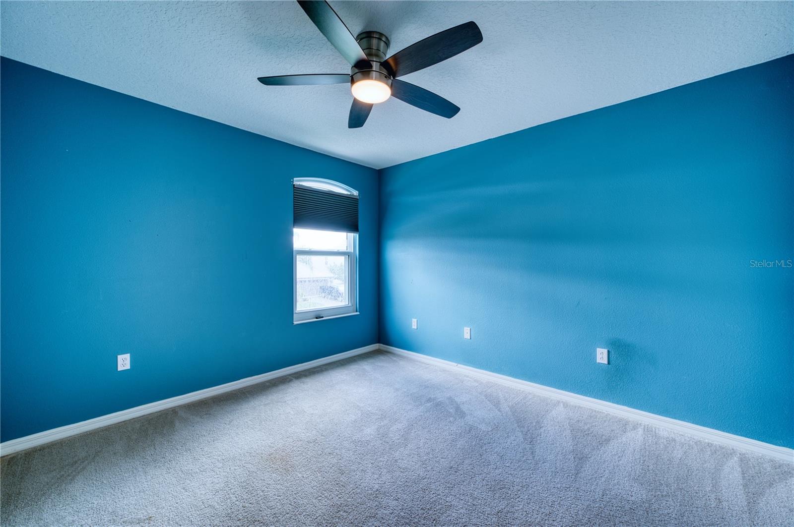 8392 E 47TH ST CIR — photo 33