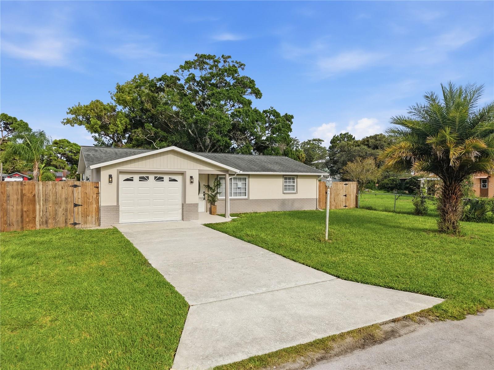 16134 BLACKBEARD LN — photo 2