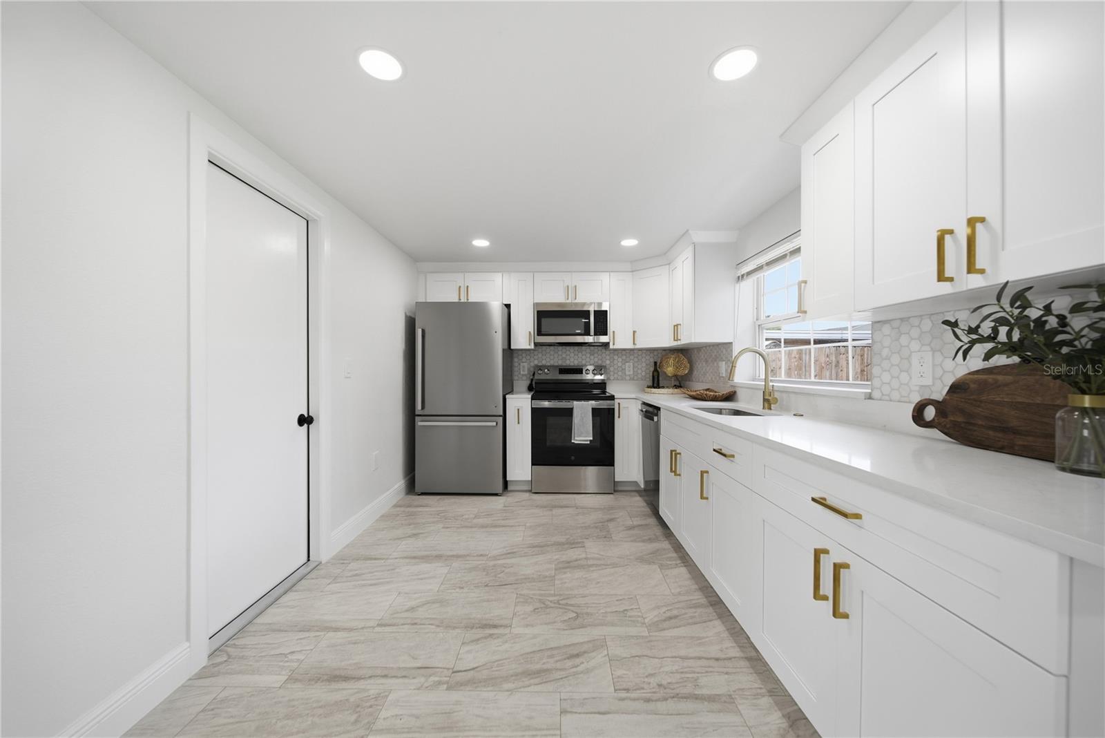 16134 BLACKBEARD LN — photo 13