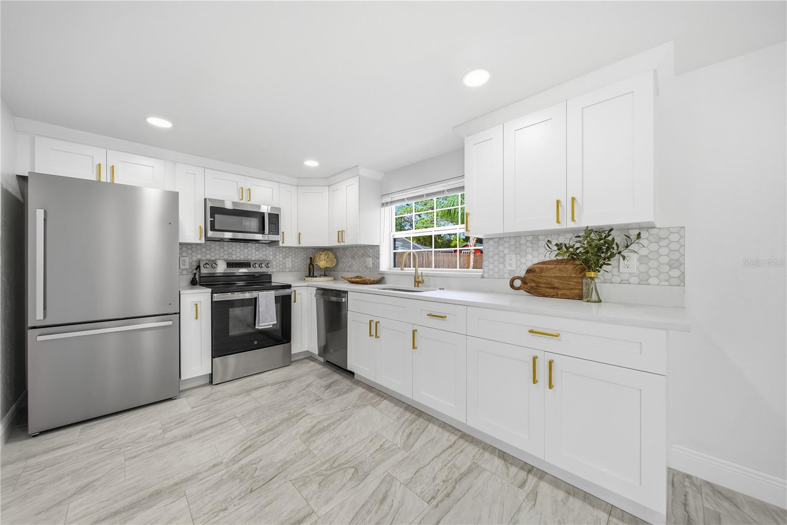 16134 BLACKBEARD LN — photo 15