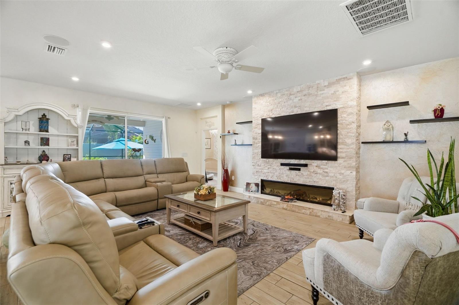 11750 LAKE LUCAYA DR — photo 4
