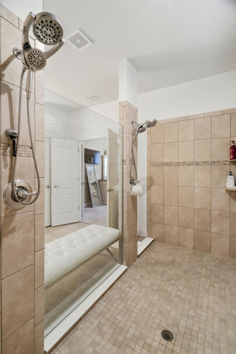 11750 LAKE LUCAYA DR — photo 21