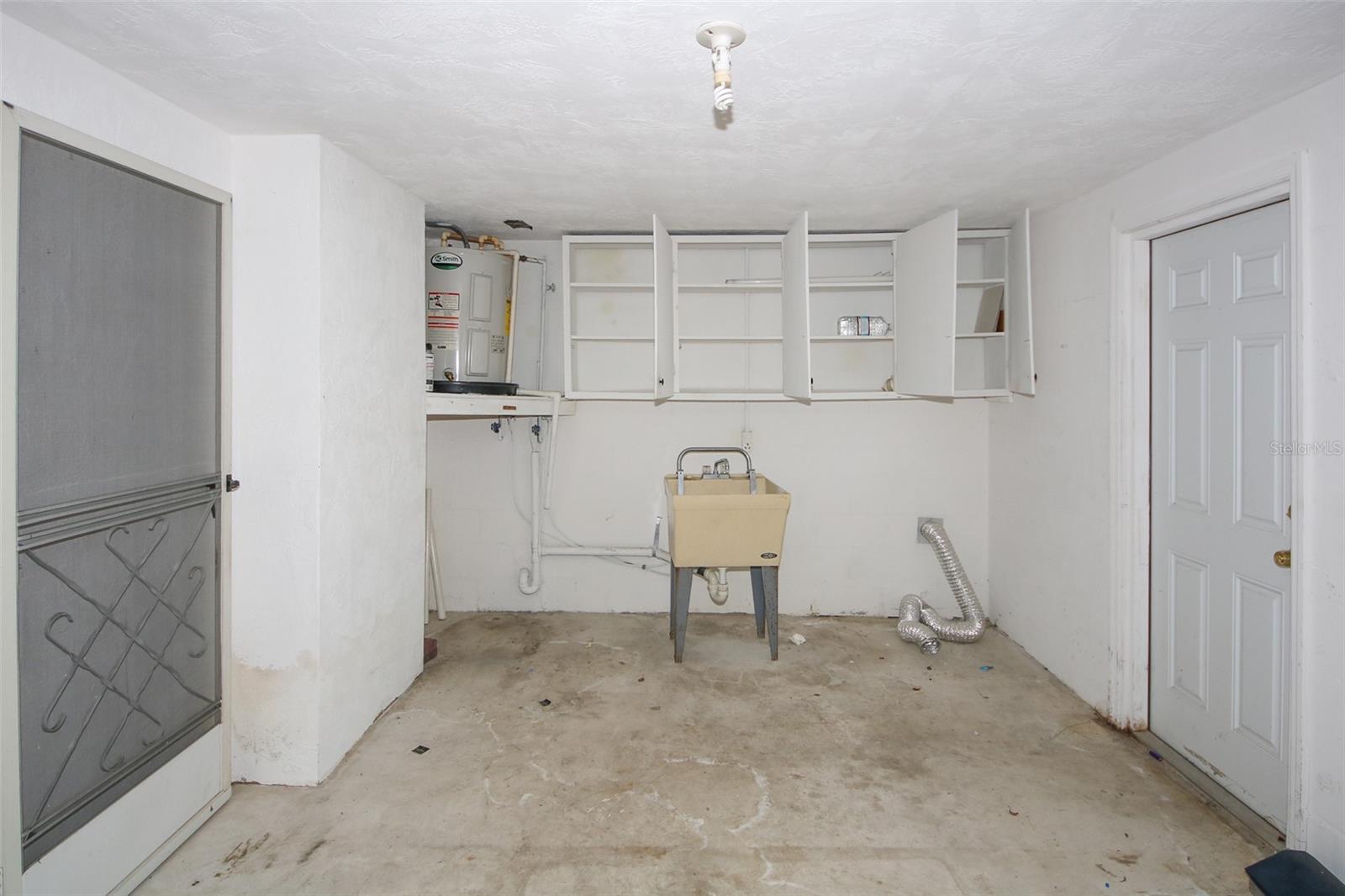 10824 QUEENS RD — photo 23