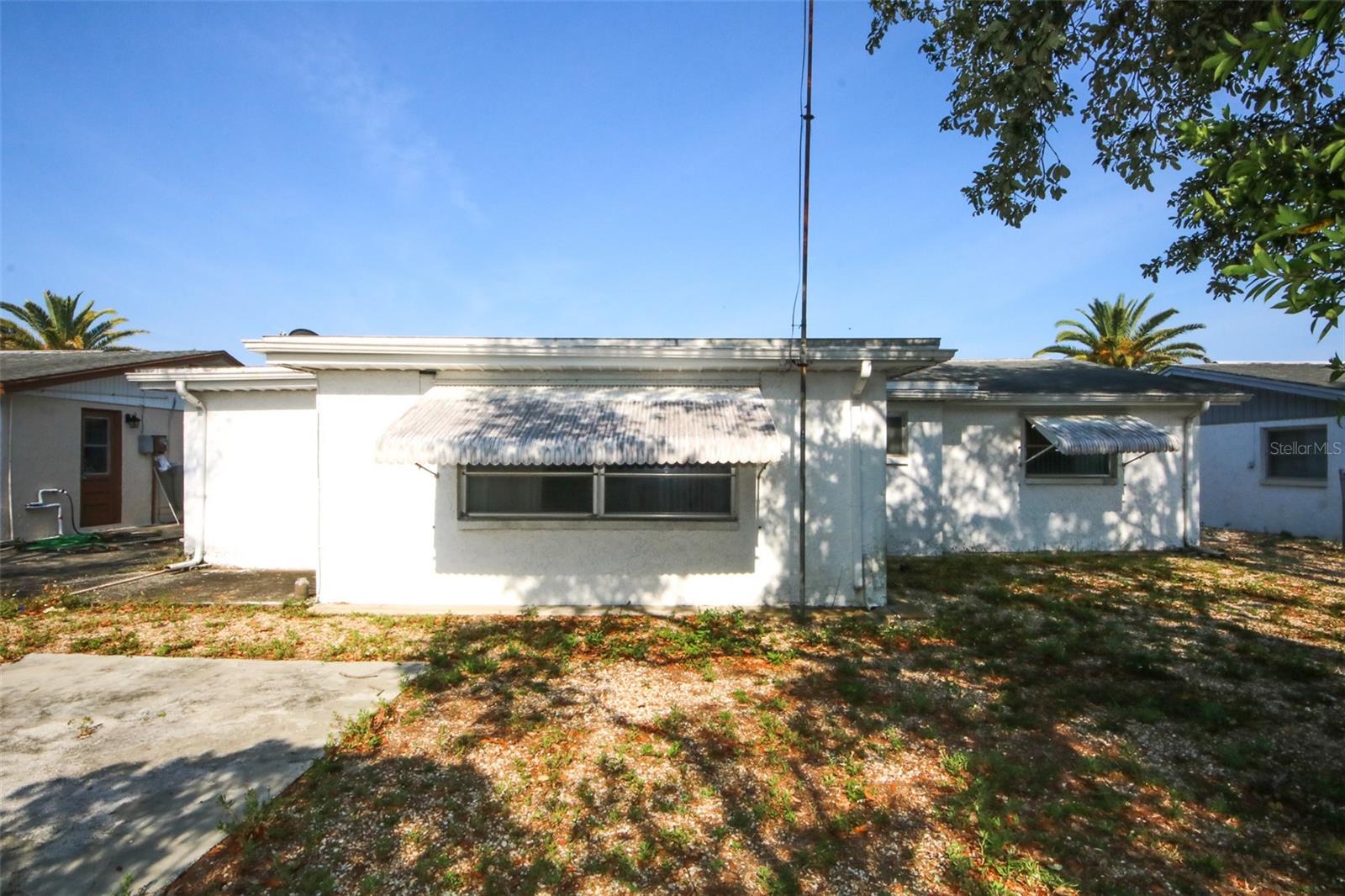 10824 QUEENS RD — photo 5